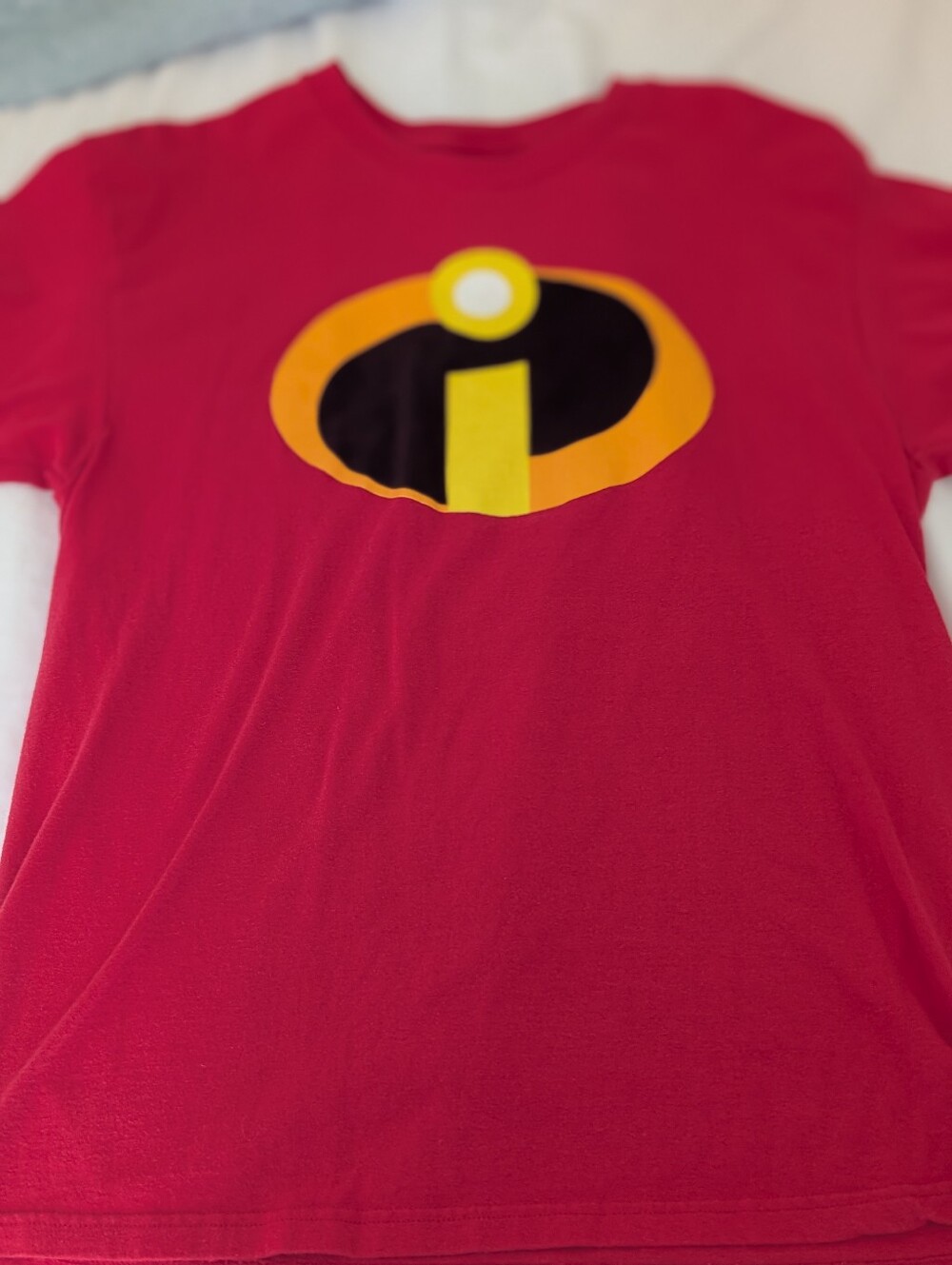 VINTAGE  Disney Pixar Incredibles Adult  Large Logo T-Shirt Red  100% cotton